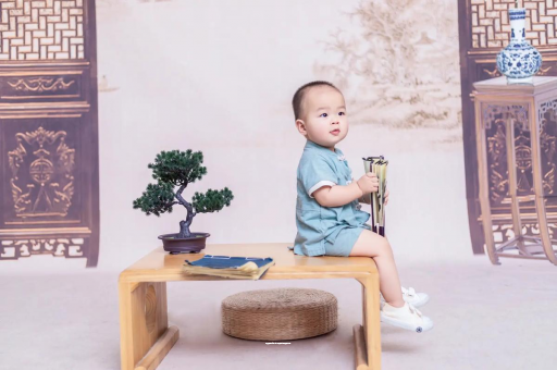 清徐宝宝头睡扁了